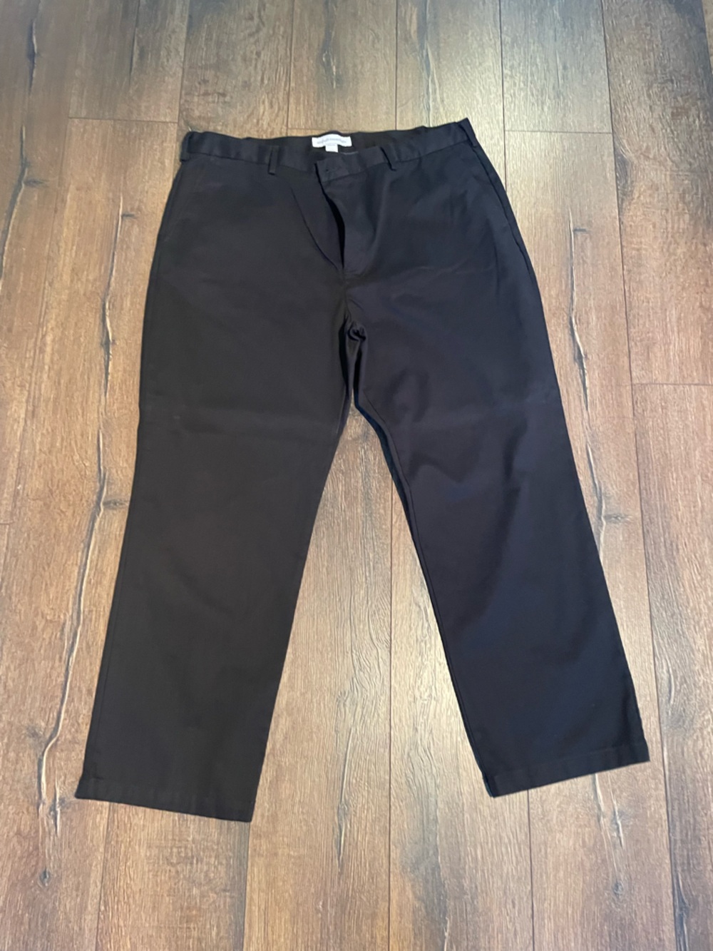 Amazon Essentials Men's Black Chino Pants